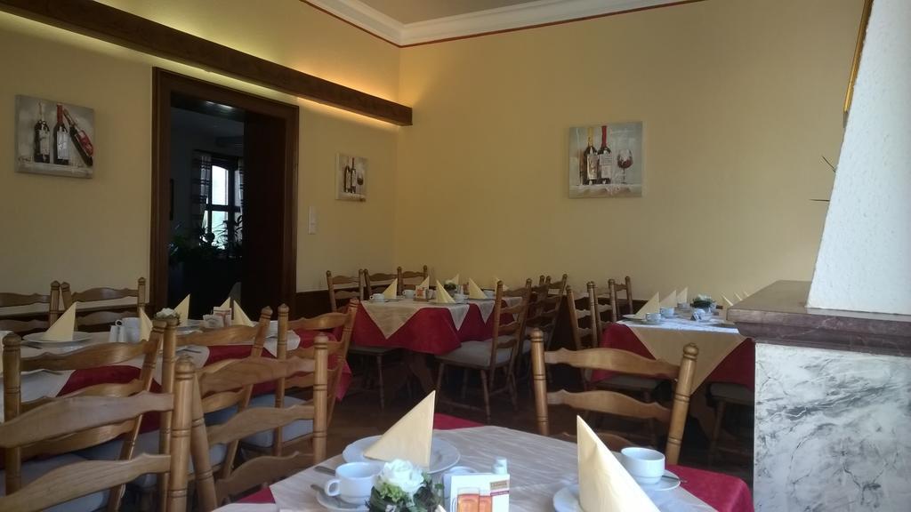 Hotel Restaurant Hambacher Winzer Neustadt an der Weinstrasse Exterior photo