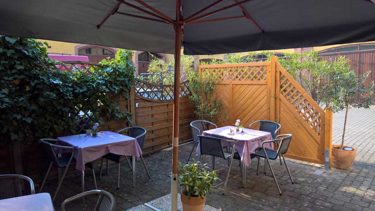 Hotel Restaurant Hambacher Winzer Neustadt an der Weinstrasse Exterior photo